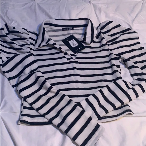 White/black crop top - Picture 1 of 1